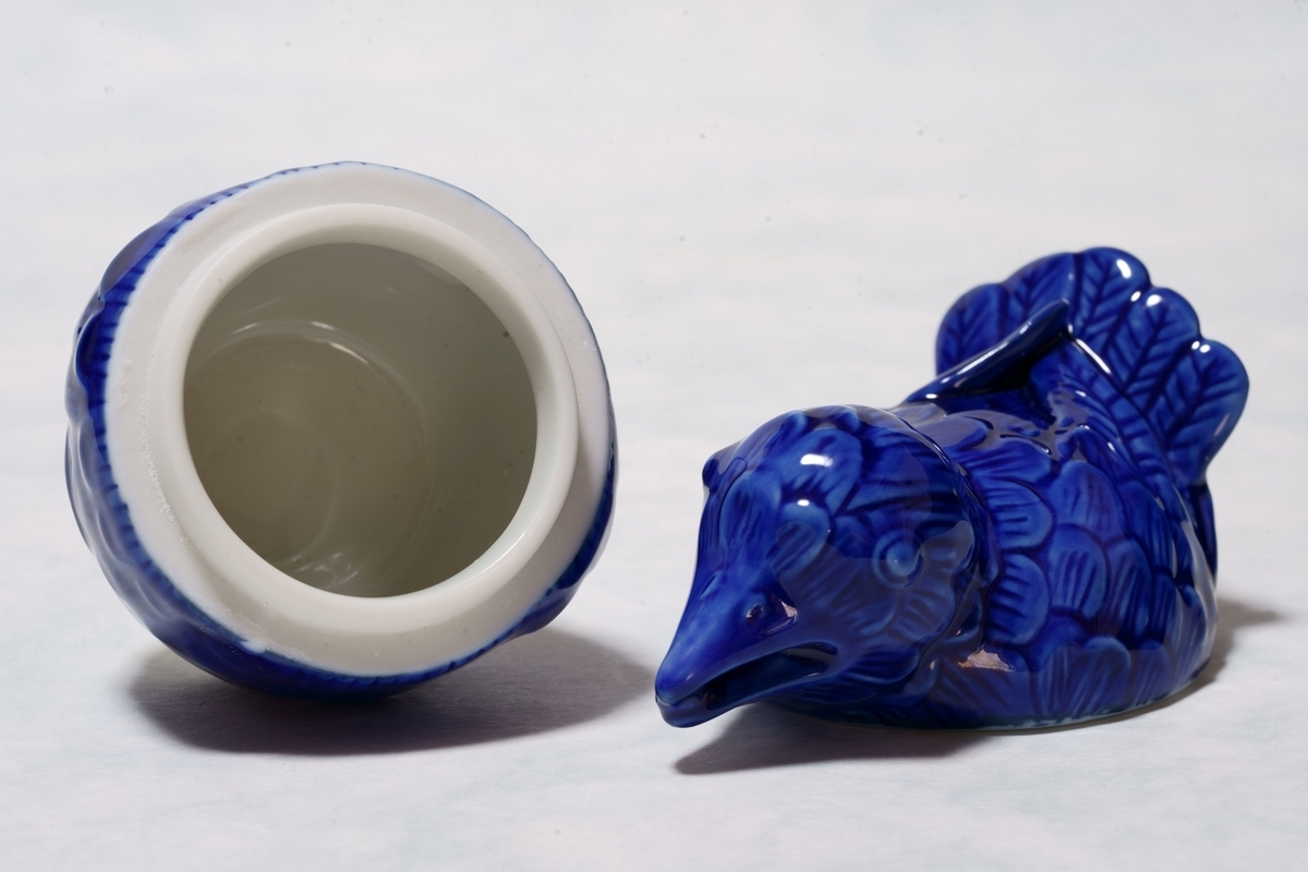 GALLERY file 101 人間国宝3代徳田八十吉 正彦銘作 九谷焼・碧明釉