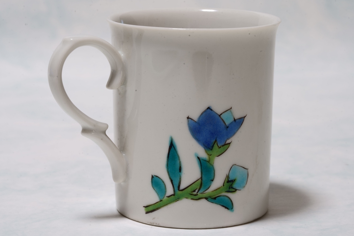 GALLERY file 101 人間国宝3代徳田八十吉 正彦銘作 九谷焼・碧明釉