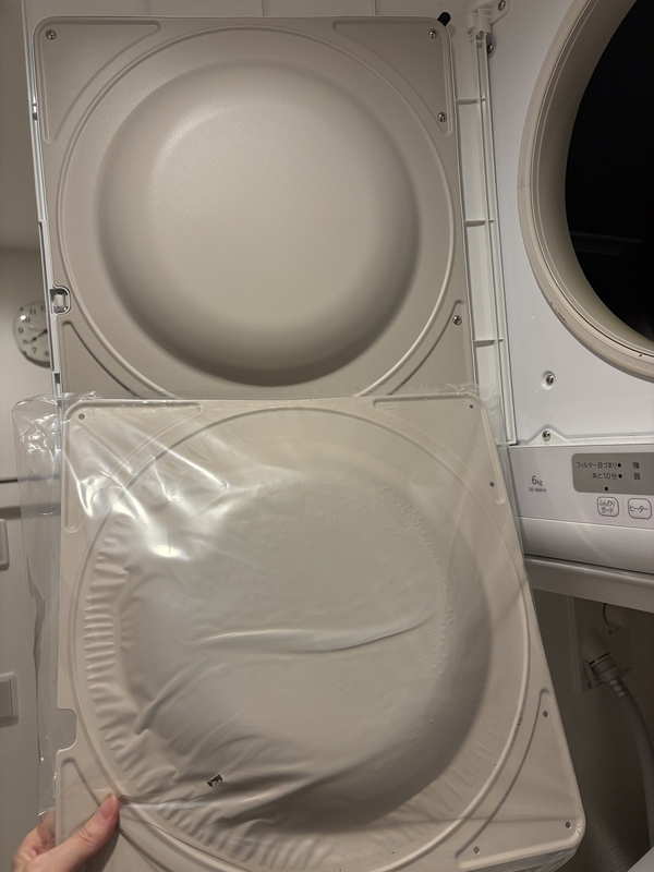 日立 衣類乾燥機(DE-N60HV)の蓋裏が破れていたので交換した - DegoReco 日立 衣類乾燥機(DE-N60HV)の蓋裏が破れていたので交換した - DegoReco