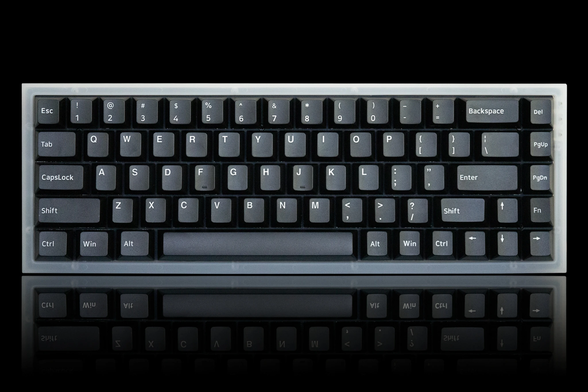 GMK White on Black (WoB) 自作キーボード GMK White on Black (WoB) 自作キーボード GMK CYL WoB | Classic
