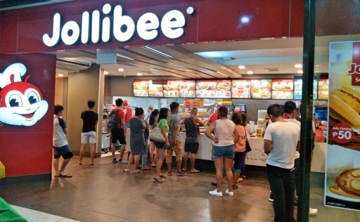 f:id:denim012:20181015110206j:plain フィリピンの国民食Jollibee
