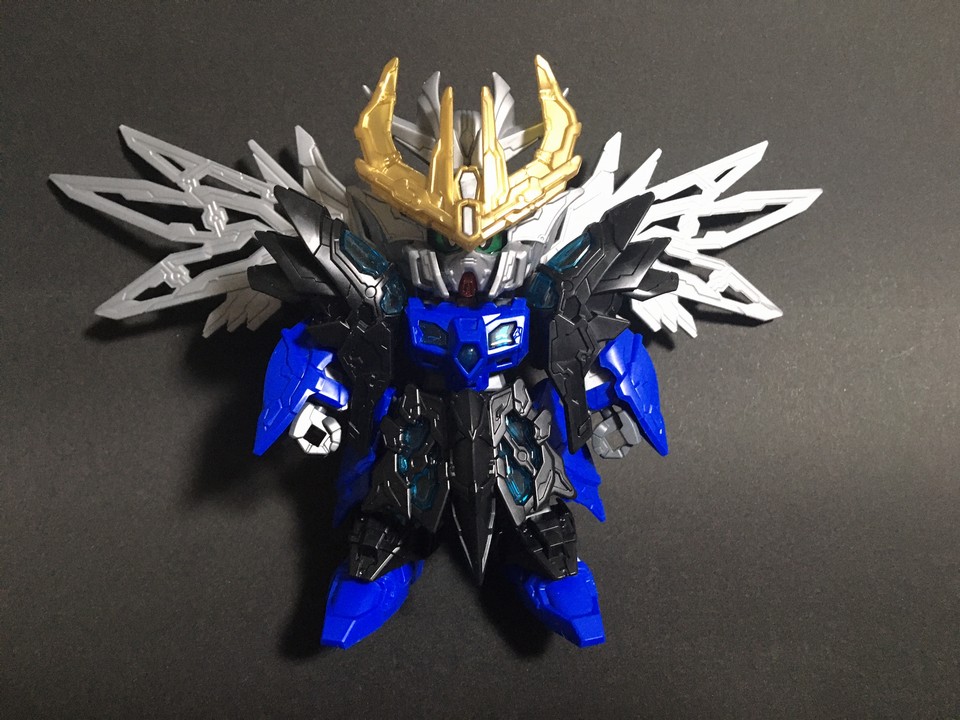 曹操ウイングガンダム、仮組みをした画像