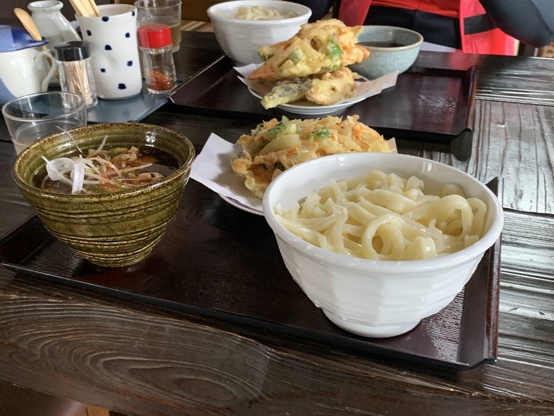 茨城県桜川市真壁町の馬荷亭「㐂」（よし）で手打ちうどんランチ