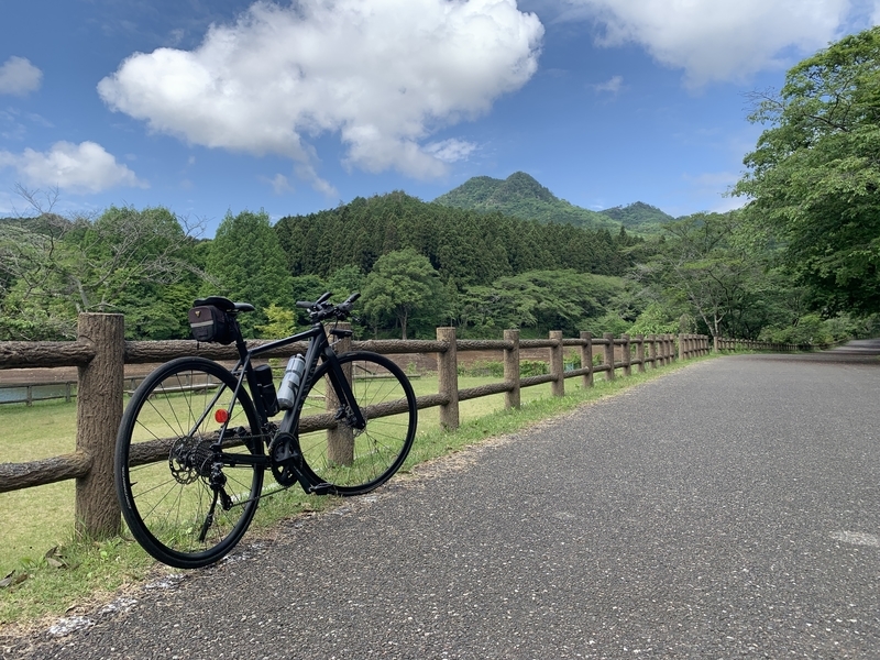 クロスバイクにコンチネンタルGP5000を履いて古賀志山へ