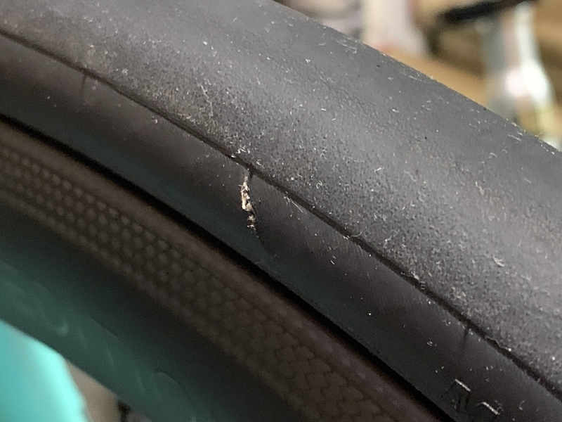 Panaracer アジリストサイドウォールの傷はパンク予報