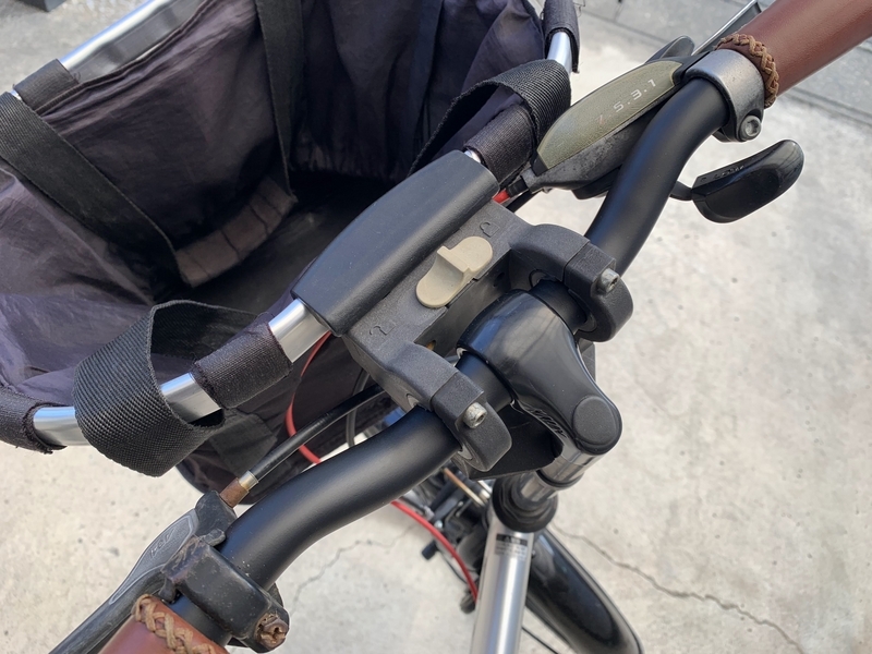 まるで新品同様、DIYでレストアした自転車のハンドルバー