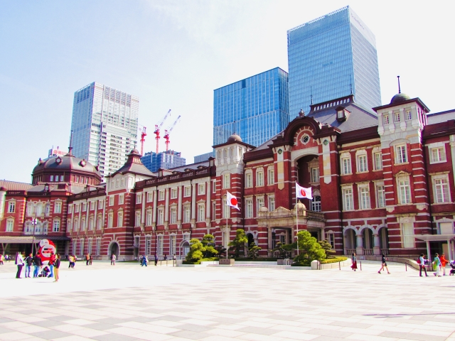 ステンドグラス　東京駅