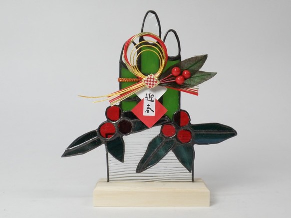 ステンドグラス お正月飾りとサンタがいっぱい ステンドグラス