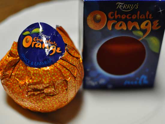 ミカン型のチョコ：Terry's Chocolate Orange - 播磨の山々