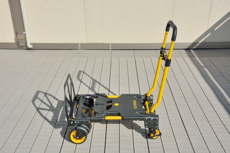 二輪にも四輪にもなる台車：STANLEY 折りたたみ式2Wayハンドトラック