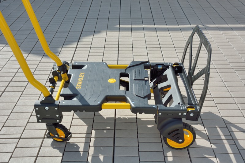二輪にも四輪にもなる台車：STANLEY 折りたたみ式2Wayハンドトラック