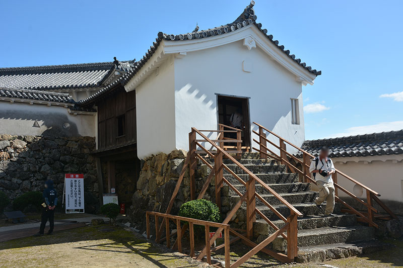 の*ん様 ☘️オークション☘️ 【本結城】●国宝●地機●手括● 姫路城 夏の特別公開「トの櫓（やぐら）・との一門」及び「搦手
