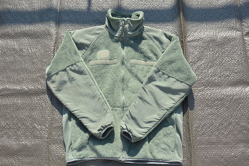 アメリカ軍の寒冷地用被服：ECWCS フリースジャケット - 播磨の山々