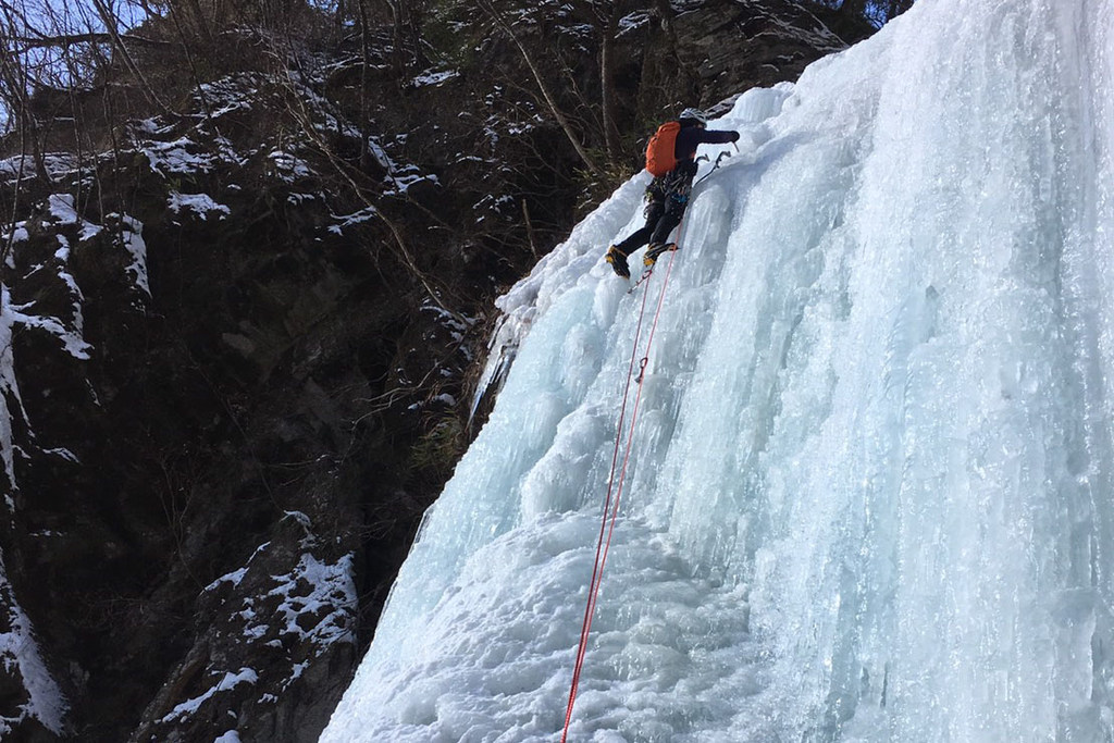 冬山で使用しているグローブ（手袋）を紹介します【雪山登山