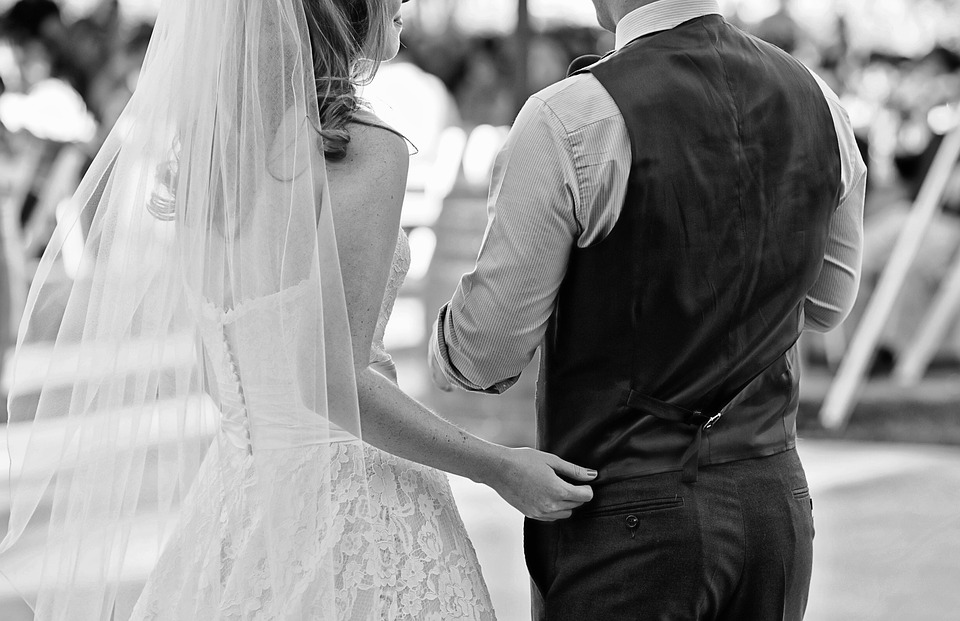 日本の新卒は入社して3年間は結婚しない方がいい やぶれても小袖