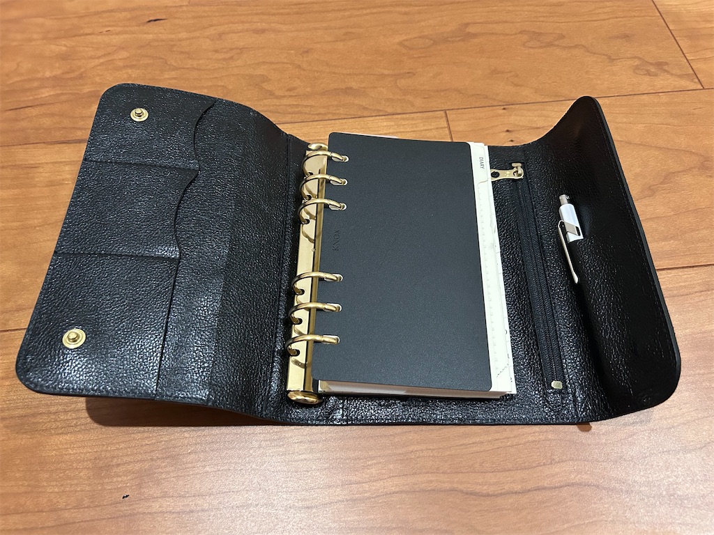 イルビゾンテ  システム手帳  バイブル 憧れ】イルビゾンテのバイブルシステム手帳を開封！｜Kasaのおひとり様日記