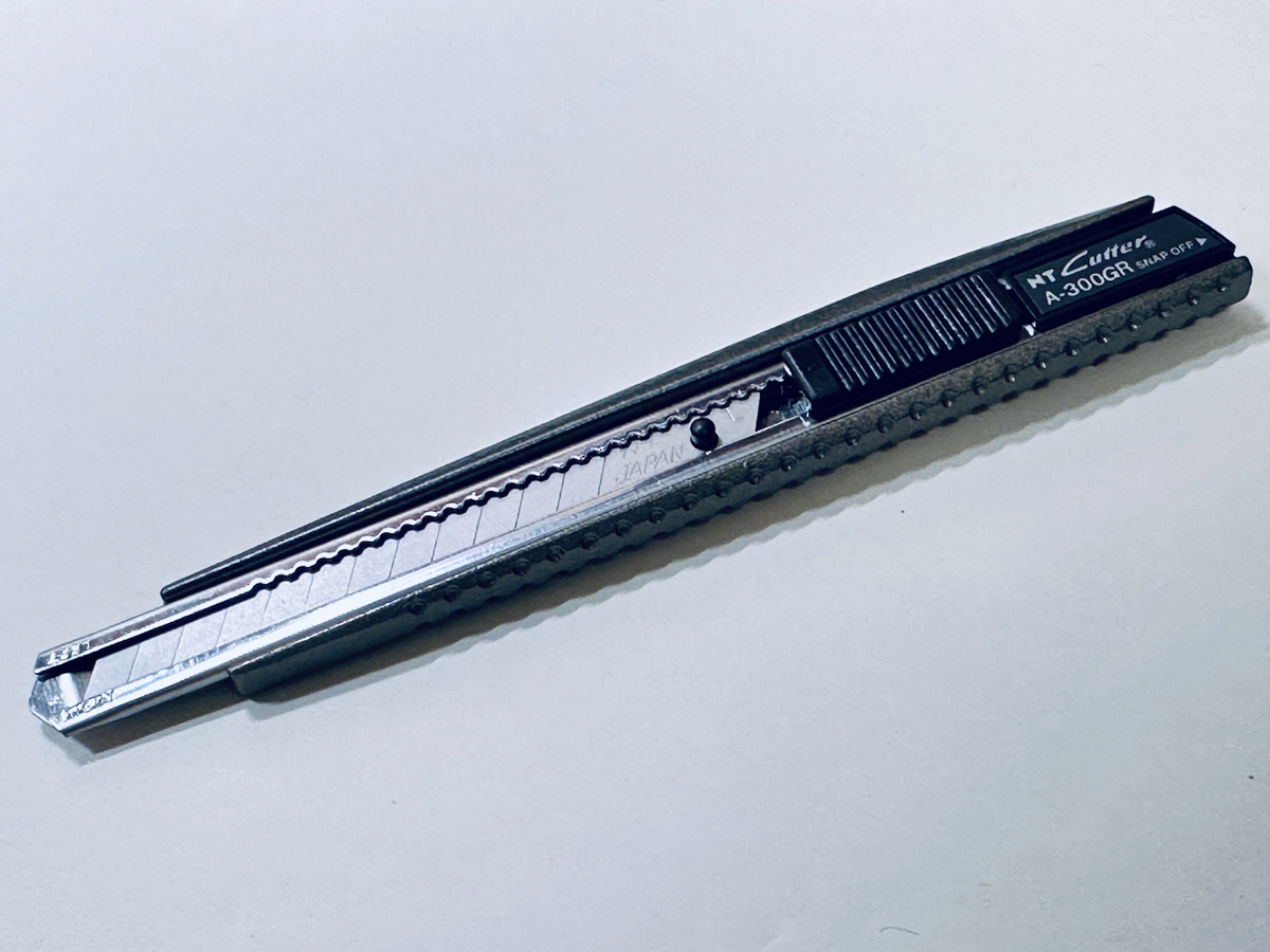 南 希少 NTカッター A300型 20本セット 昭和レトロ 黒刃 これはカッコいい「NT A-300GR」 - ステーショナリー研究室日報