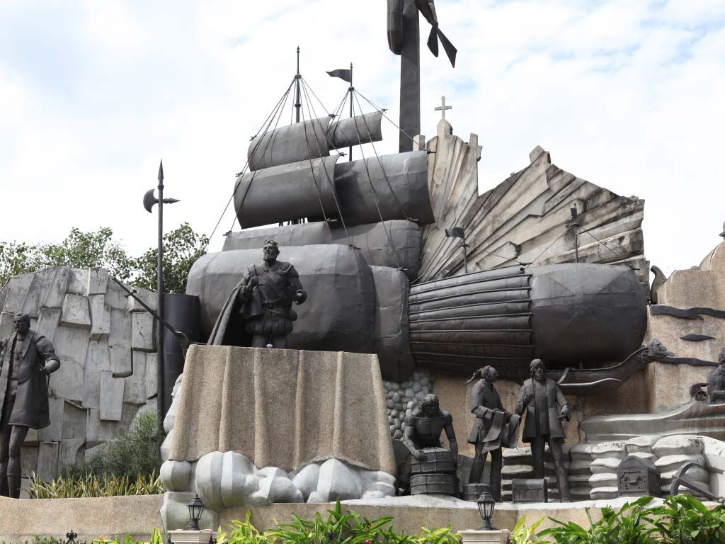 Heritage of Cebu Monument