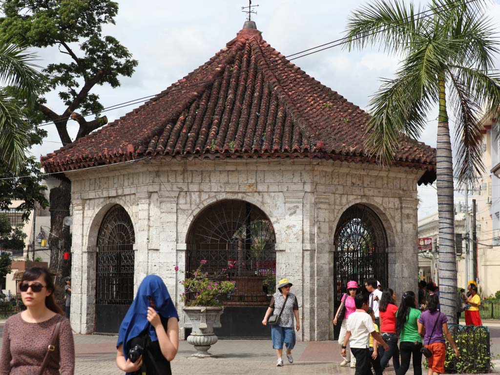 Magellan Cross Chapel