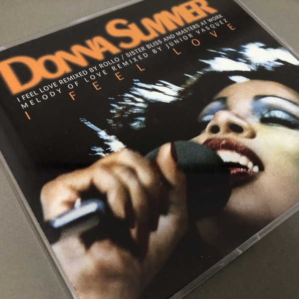 曲名:I Feel Love/Donna Summer