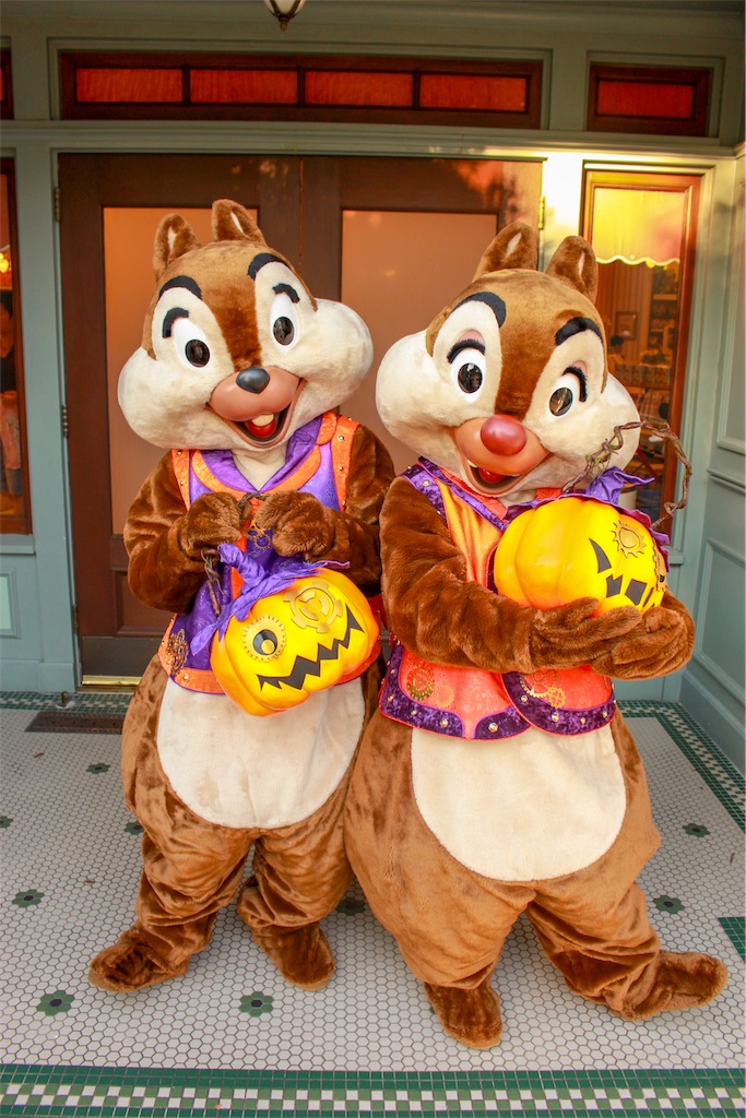 香港ディズニーのハロウィーングリーティング Tink Times