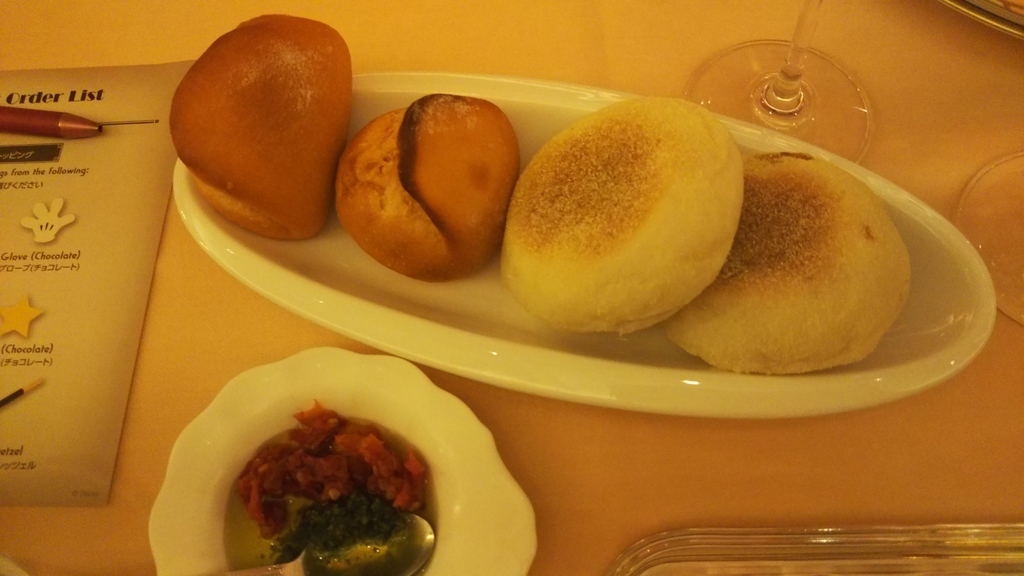 f:id:disneyresort1118mickeymouse:20180829210835j:plain f:id:disneyresort1118mickeymouse:20180829210835j:plain