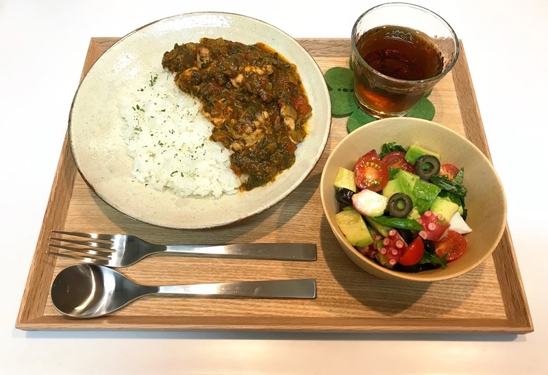 献立 カレー チキンサグ サラダ Djモペのねこまんま