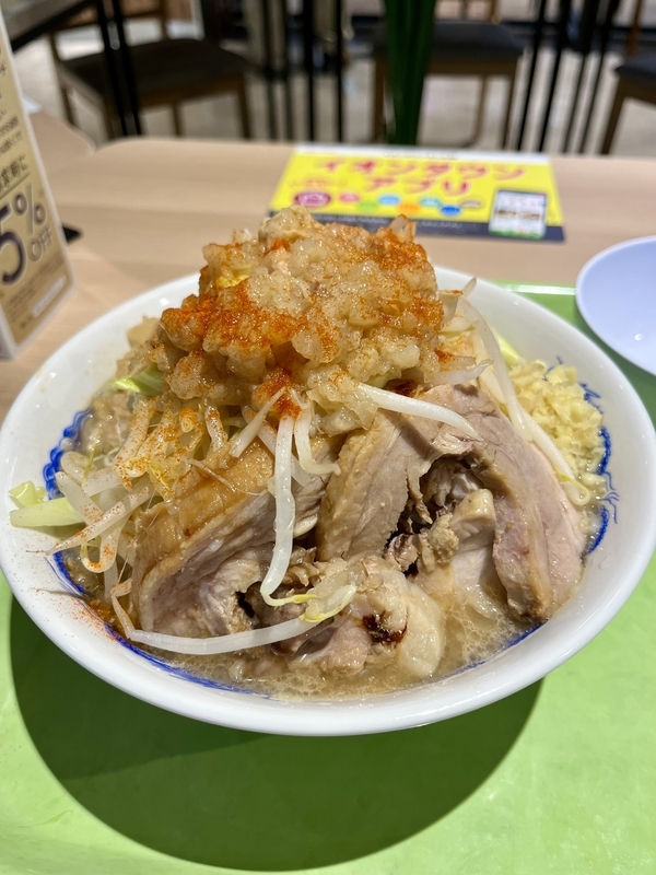 ジャンクガレッジ ラーメン ヤサイアブラトリプルショウガダブル - DJ