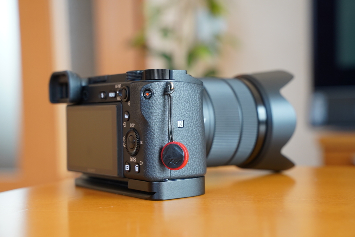 α6400にL型プレート(L型ブラケット)を装着！グリップ力UPで持ちやすく