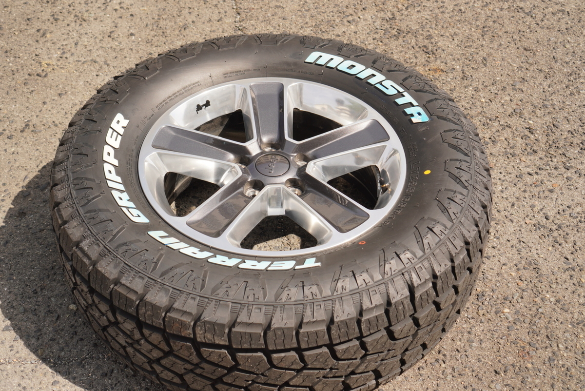 ラングラーJL】サハラ純正ホイールに285/65R18モンスタタイヤ