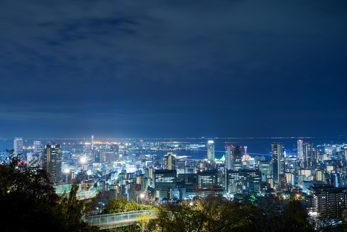 神戸ビーナスブリッジから見る夜景とグローバルレインボー