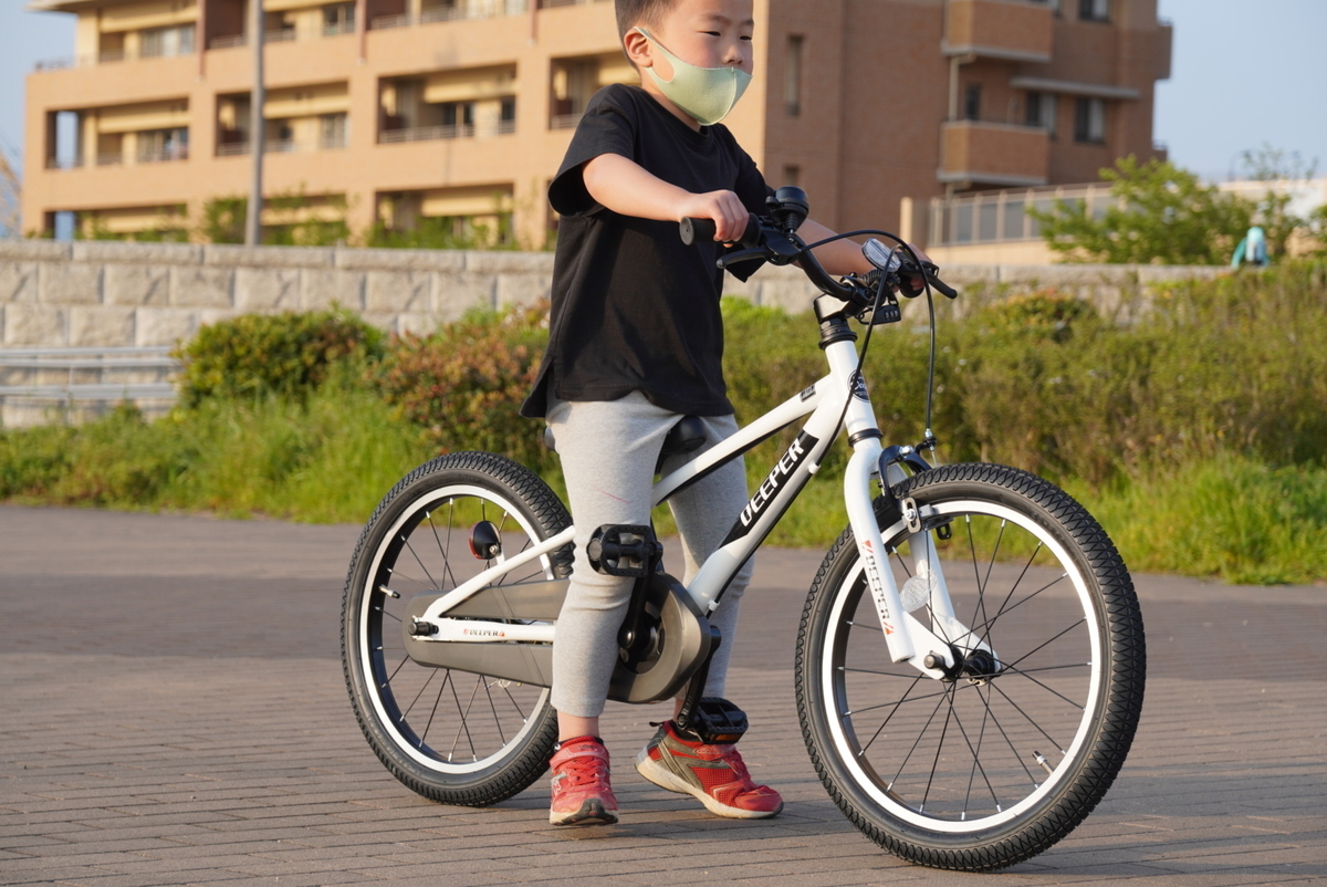 DEEPER ホワイト 18インチ 子供自転車 DEEPER DE-18TPB 子供用自転車 18インチ キッズバイク BMXタイプ