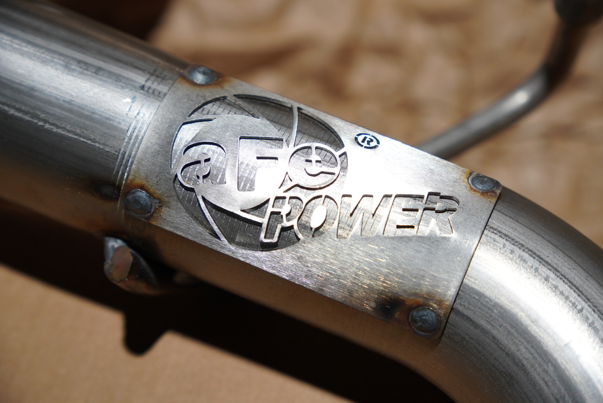 ラングラーJL】aFeパワーのマフラー装着 「aFe power Axle-Back
