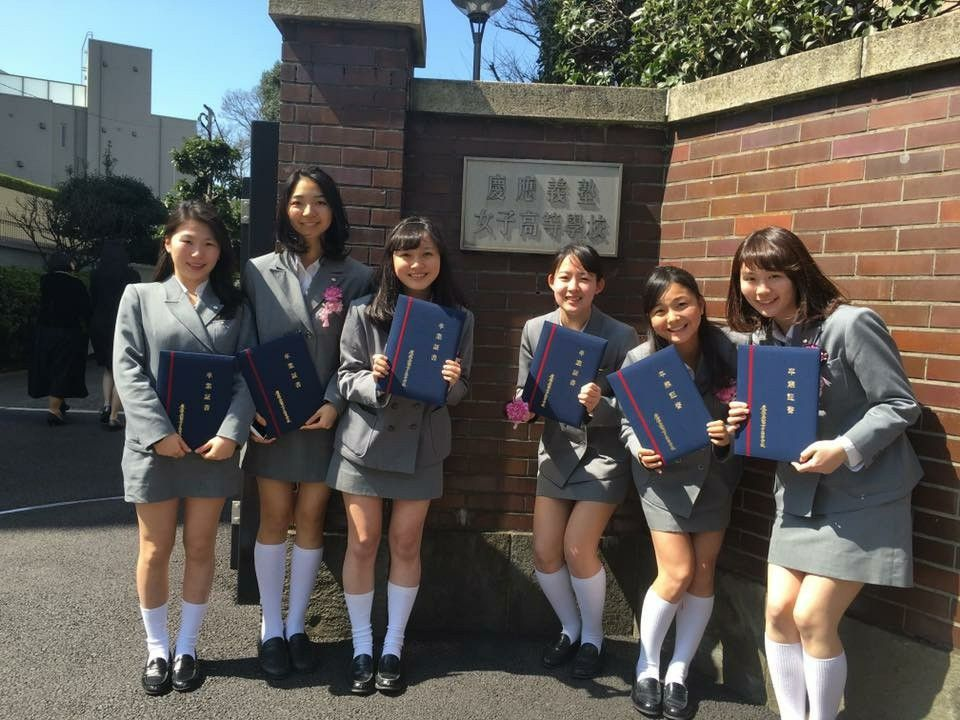 超優等生女子高生にタイトミニスカを穿かせる超有名高校？ リクルートスーツフェチ