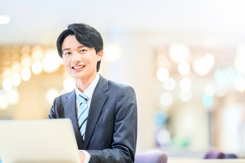 楽しく仕事をこなす20代のイメージ