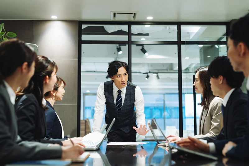 周囲を巻き込みながら成果を出す人