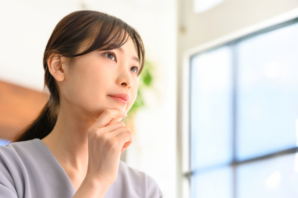感受性の強さをどのようにビジネスに活かすか考えている様子