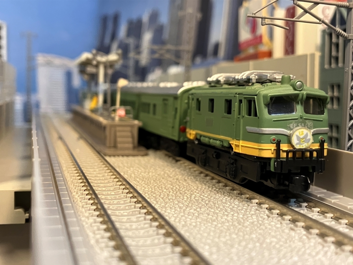 国鉄 EF58形直流電気機関車 青大将塗装 ひさし付き Bトレイン