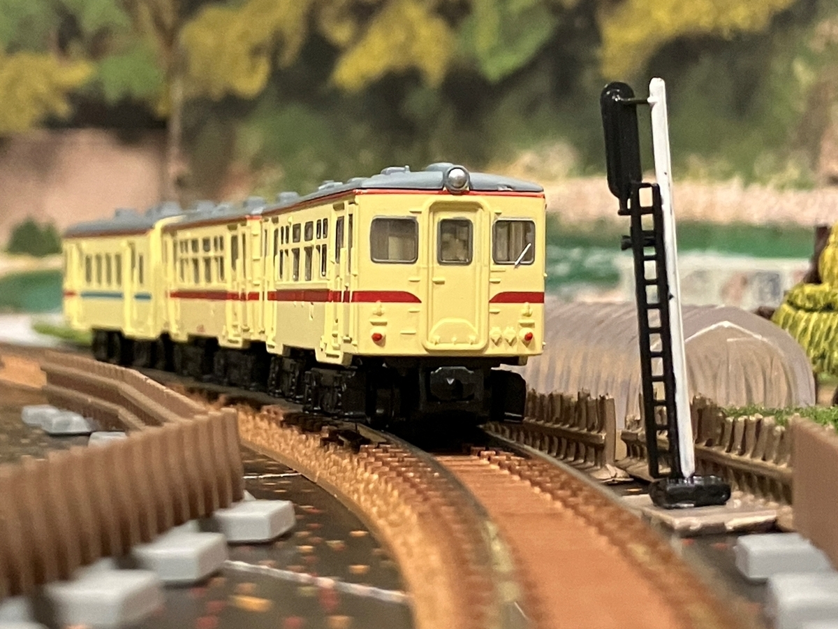 国鉄　キハ１０系　準急色　Ｂトレイン　ショーティー