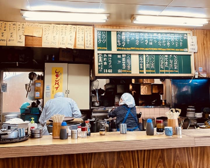 「みのや」のお品書きオン・ザ・ウォール