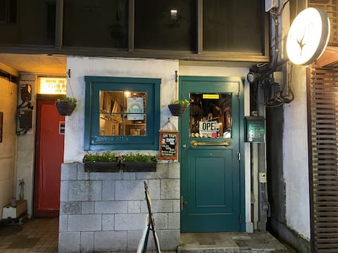 改装後の池袋のベルギービール専門バーGibbon