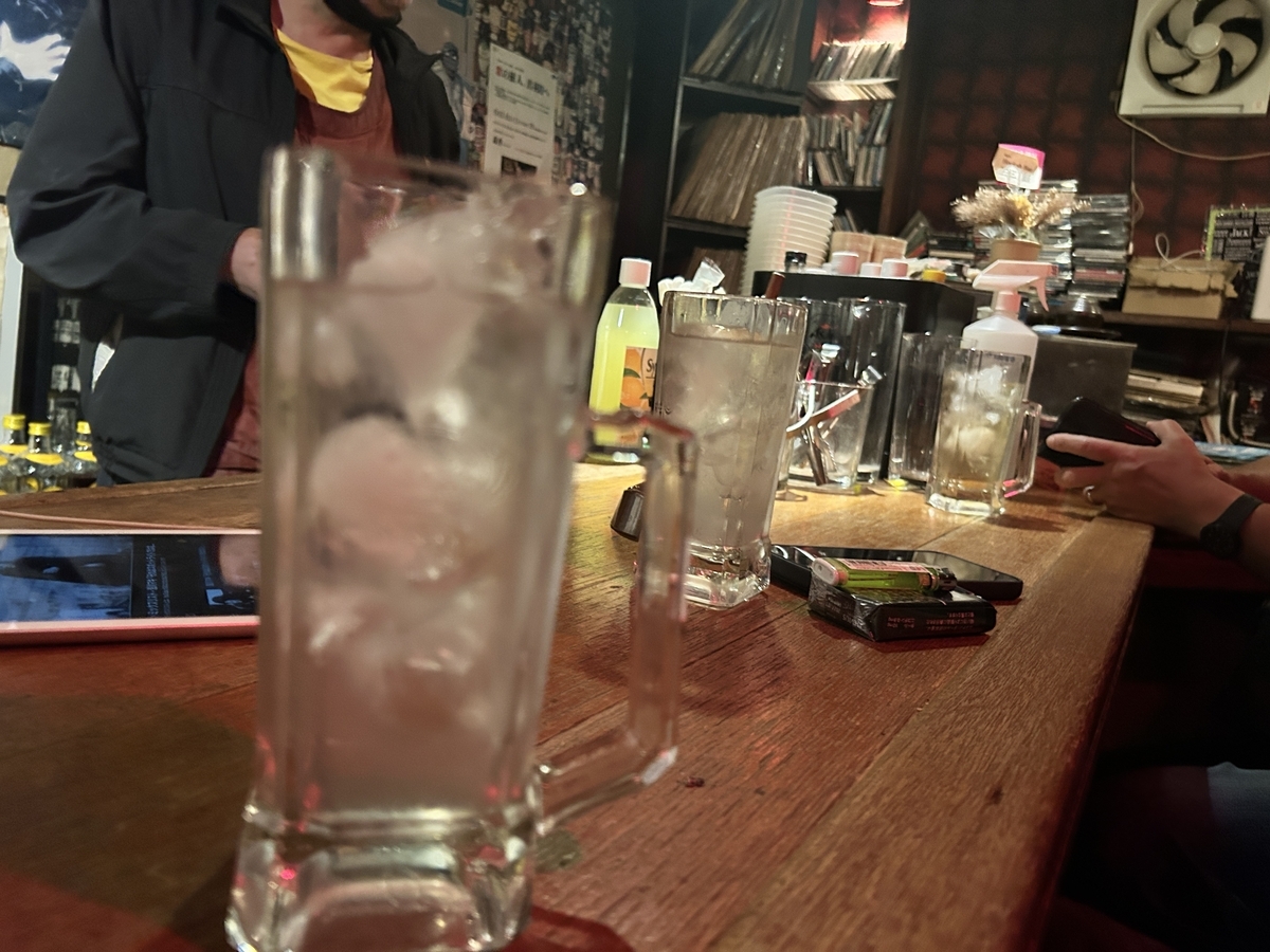 ロックバー、ぱぅわぁーハウスで飲み放題