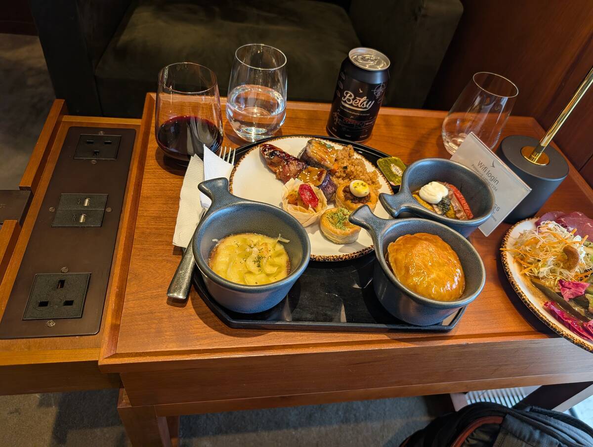 香港キャセイラウンジThe BridgeとCX500便搭乗記－私的三泊四日香港