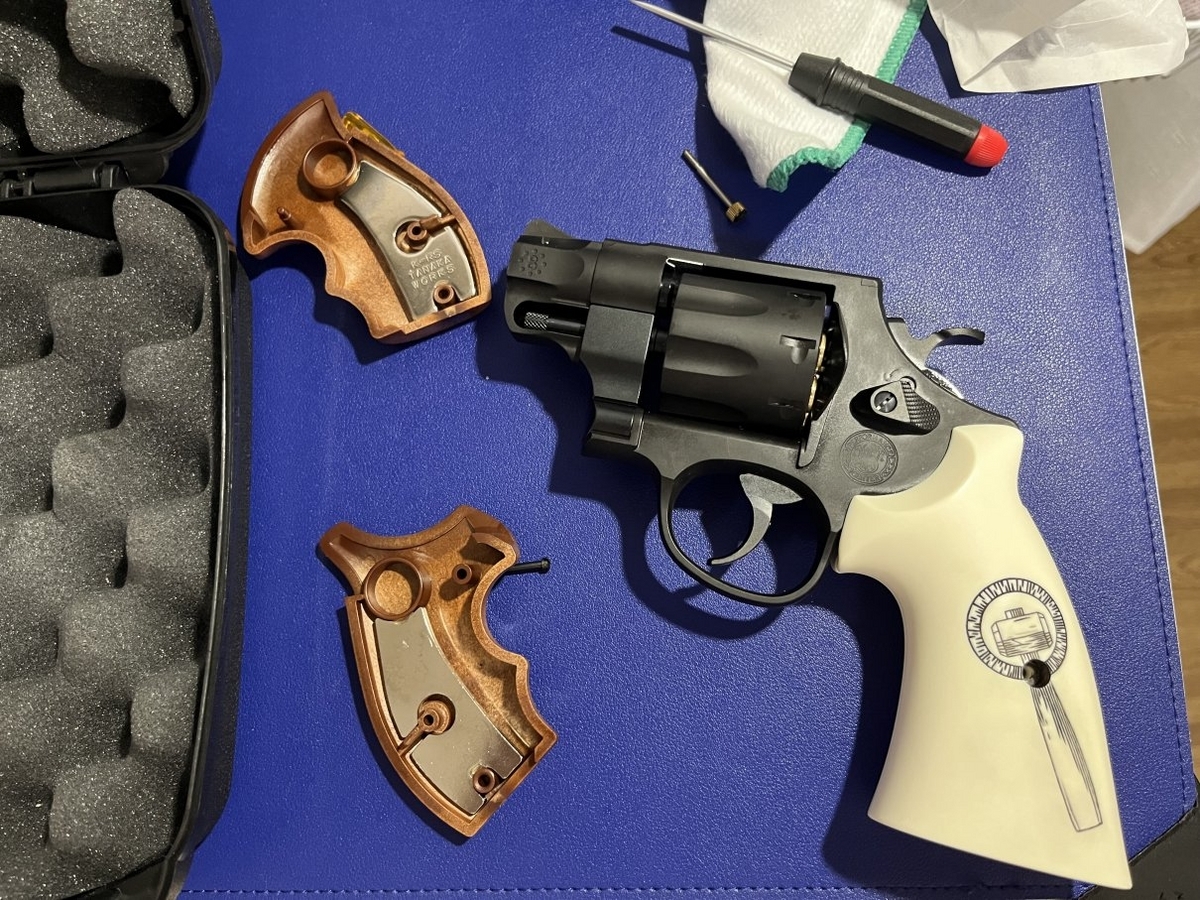 木製グリップ装備 S&W M327 R8 （HW）ver.2 ガスガン 木製グリップ装備 S&W M327 R8 （HW）ver 2 ガスガン｜Yahoo!フリマ