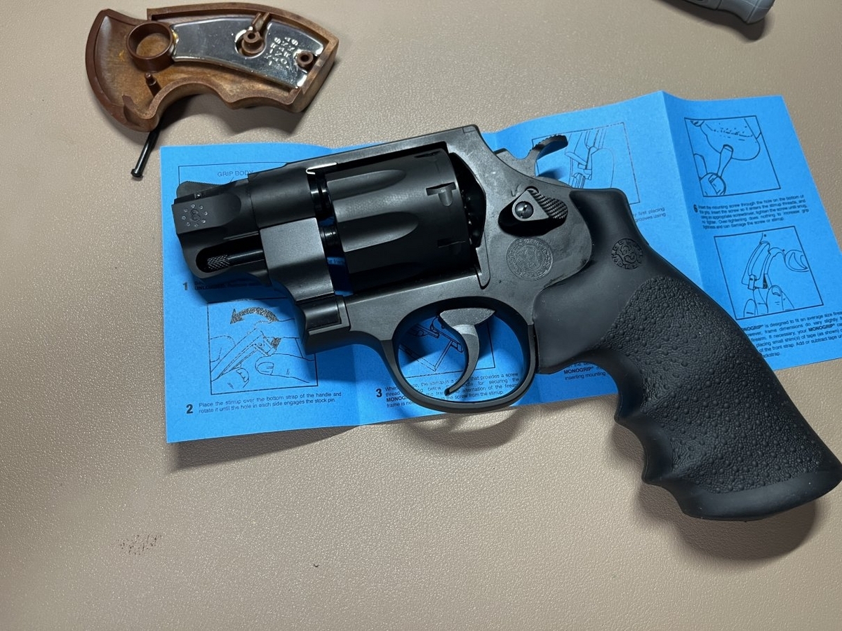 【SALE/60%OFF】 S&W ラウンドバット用 25002 HOGUE グリップを R8 M327 エアガン・モデルガン