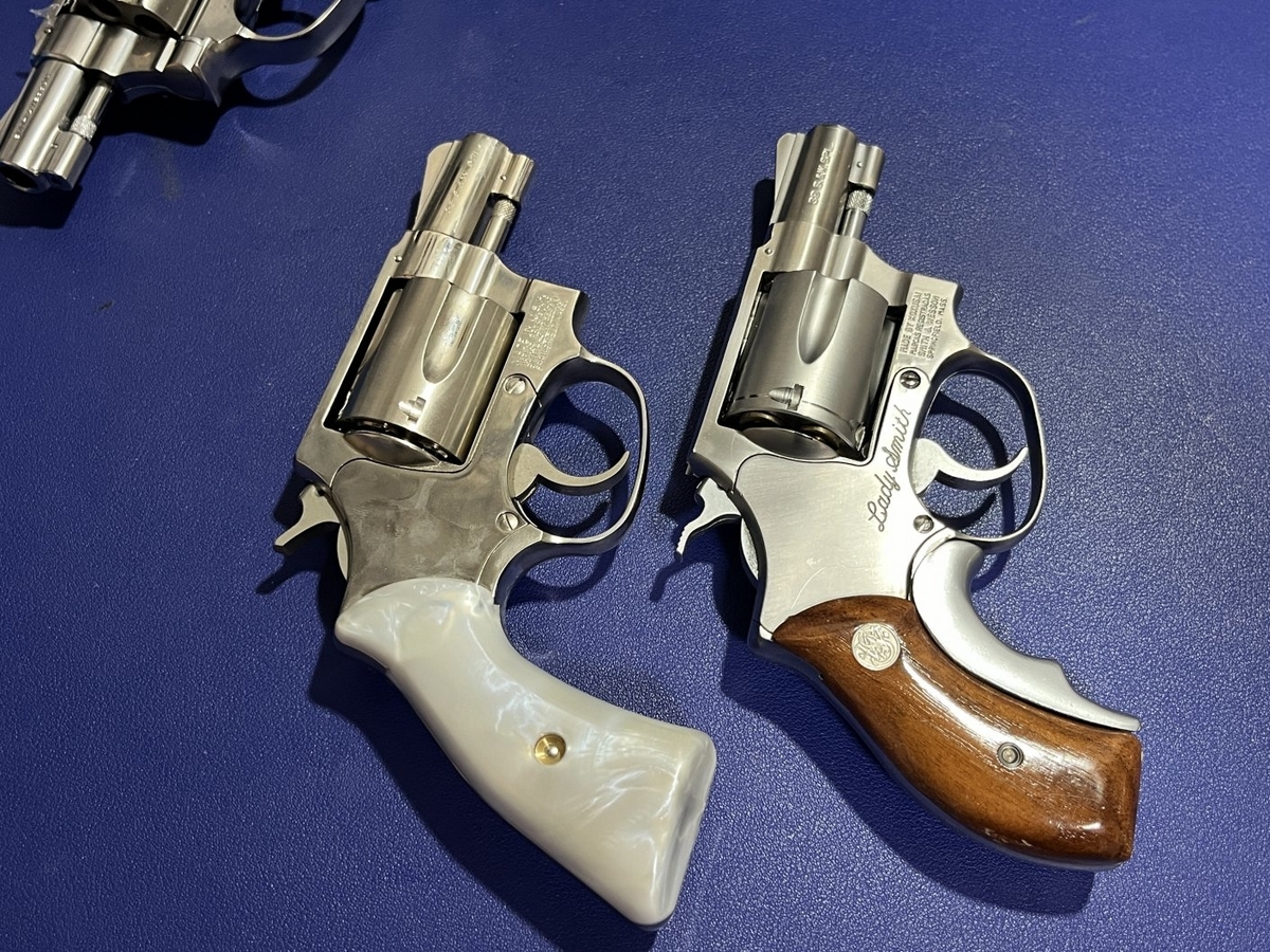 Lady Smith (レディスミス) 2インチ と M1877 と デビルサマナー