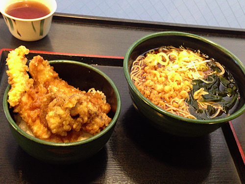 とり舞茸天丼セット（ゆで太郎）