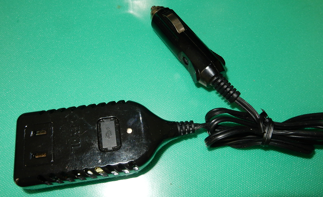 シガーソケットから100vとusbを供給するやつを分解した ドナドナされるプログラマのメモ