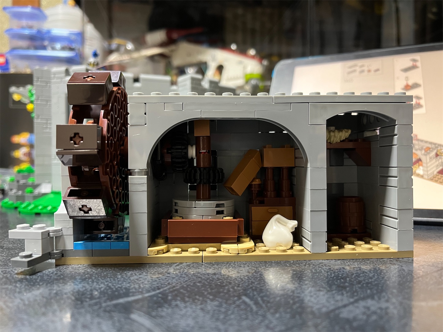 LEGO 10305 ライオン騎士の城 完成後の全体の印象と 全26袋中1～8袋目 