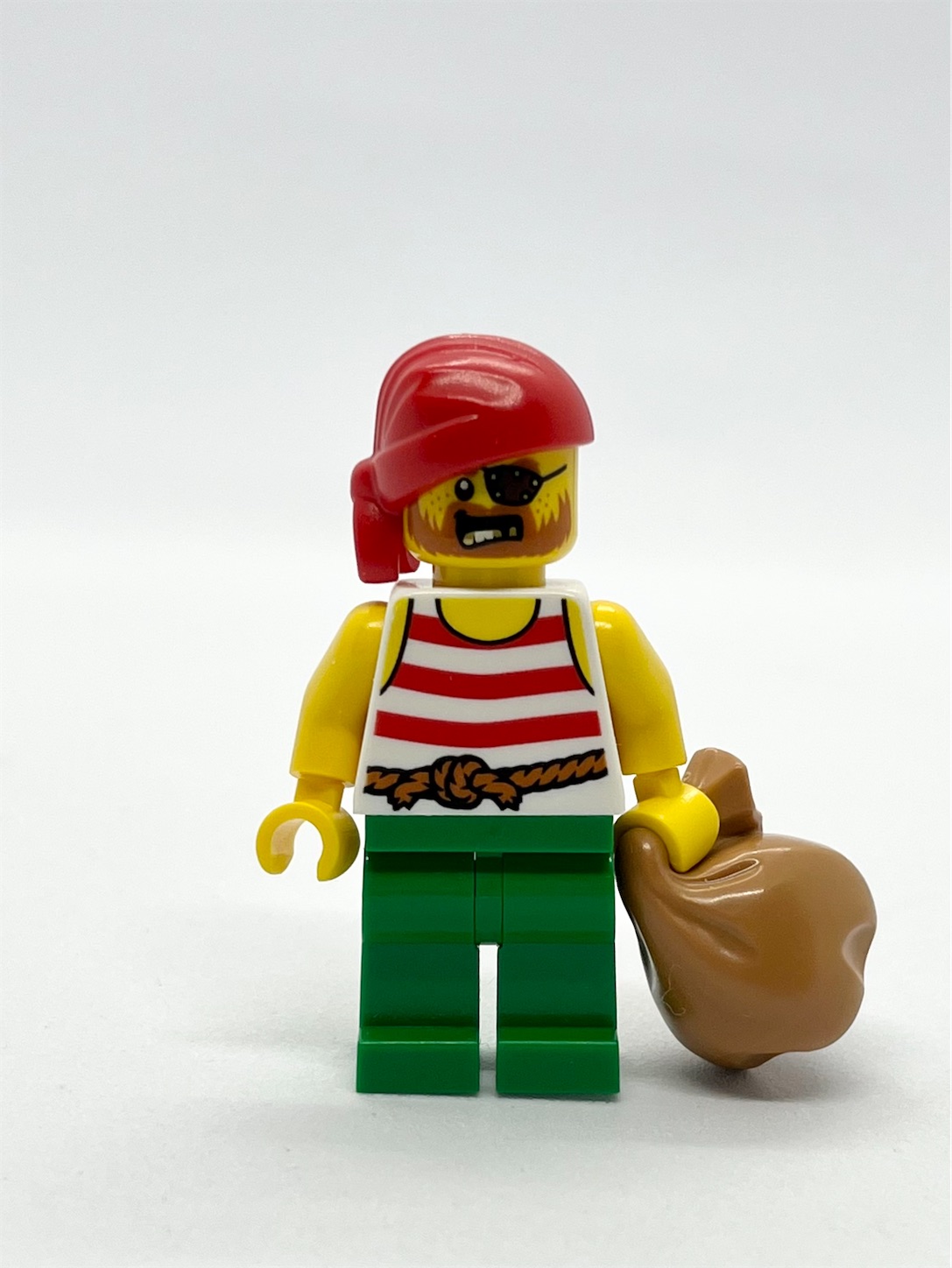 レゴ(LEGO) エルドラド要塞 #10320 ④最後に ミニフィグの紹介